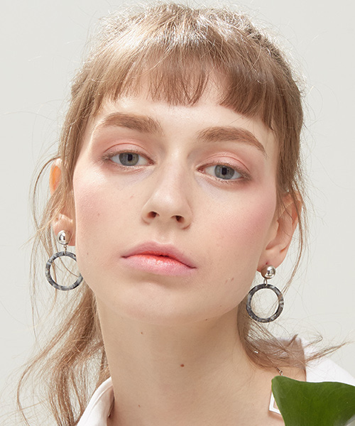 Marble circle earrings